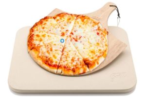 Pelle et plateau à pizza du Hans Grill