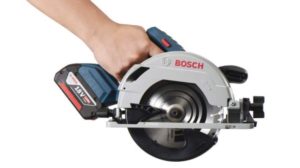 Vue de profil du Bosch Professional 06016A2200 sans-fil GKS