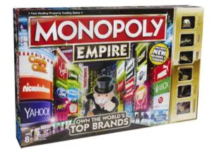 Vue de côté du Monopoly Empire