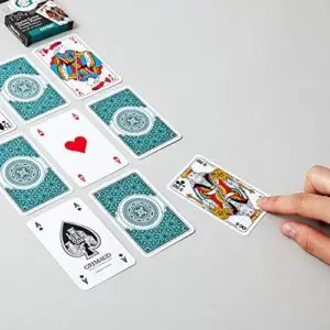 Utilisation du jeu de cartes de Belote