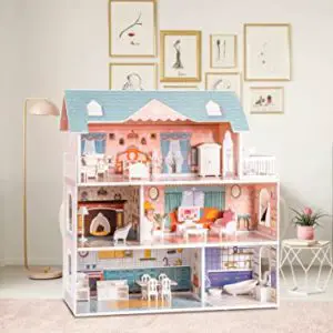Une maison de poupée en bois