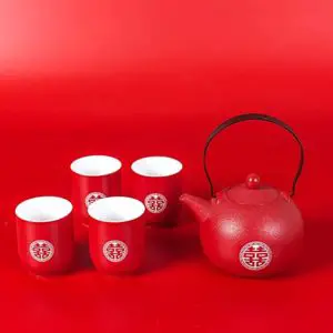 Un service à thé en céramique