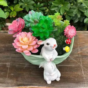 pot de fleurs en forme de lapin